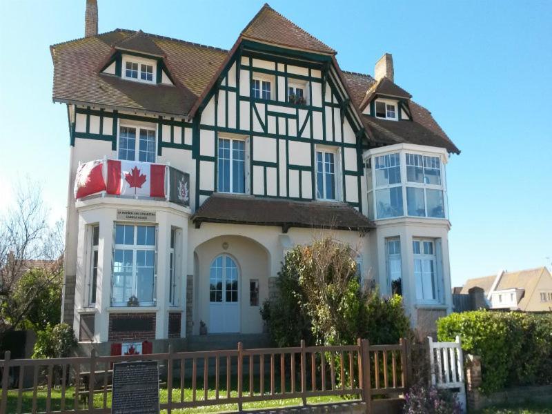 Embruns - F2 400M De La Mer - Juno Beach Bernieres-sur-Mer Exterior photo